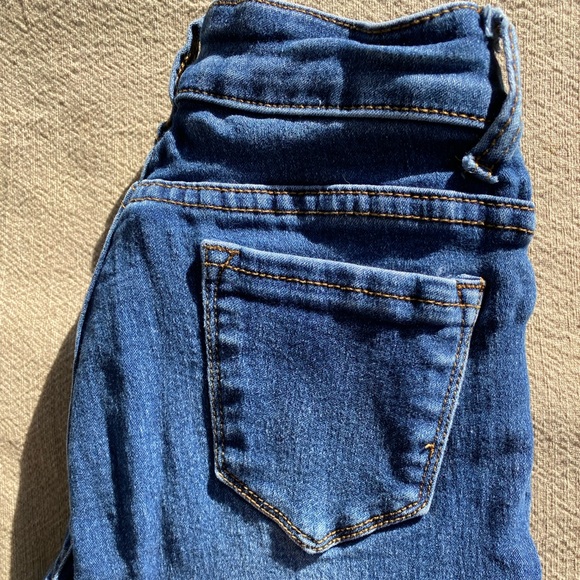 Fashion Nova Skinny Jeans - Picture 4 of 5